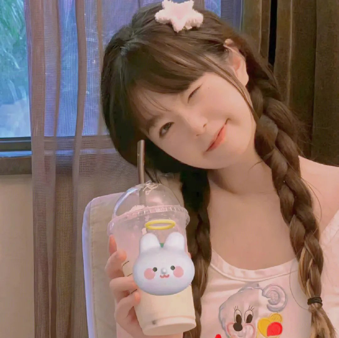猫和粉茎